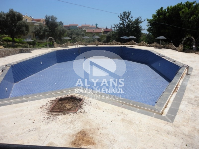 ALYANS'TAN YEŞİLE DOYACAĞINIZ ÖZEL BAHÇELİ MASRAFSIZ TRİPLEX 5+2