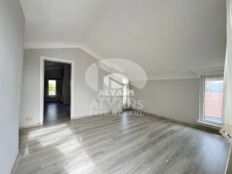 ALYANS'TAN YEŞİLE DOYACAĞINIZ ÖZEL BAHÇELİ MASRAFSIZ TRİPLEX 5+2