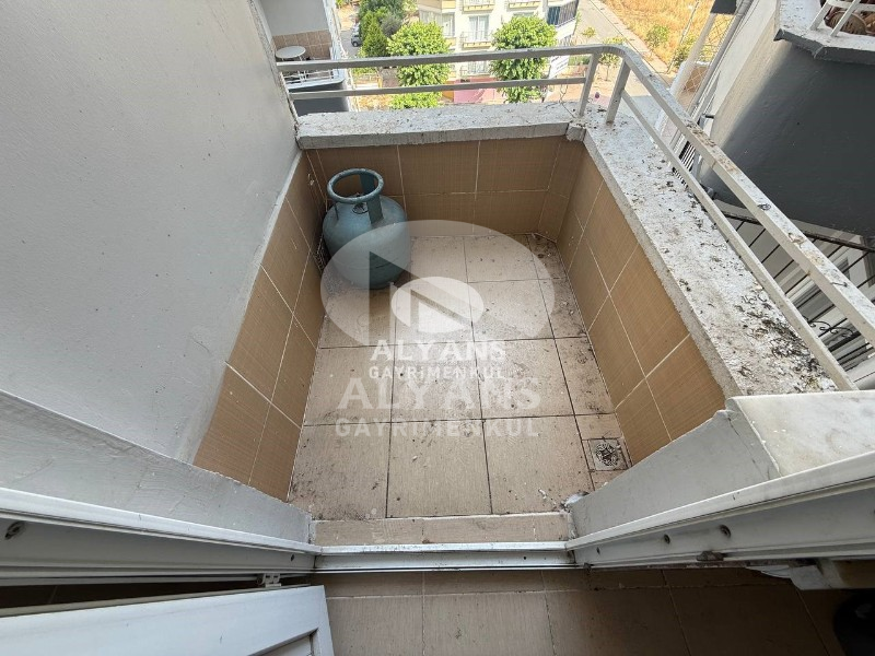 ALYANSTAN DENİZE YÜRÜME MESAFESİNDE SİTE İÇİ BAĞIMSIZ MUTFAK 3+1