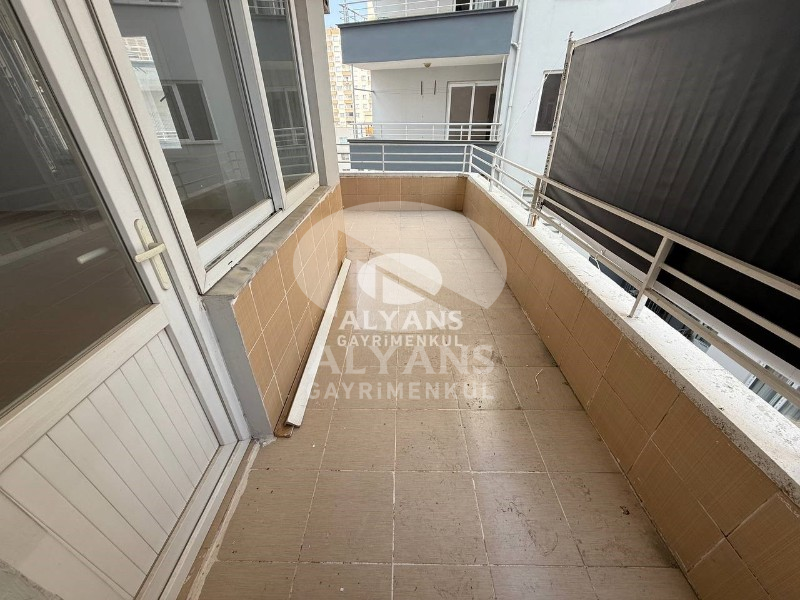 ALYANSTAN DENİZE YÜRÜME MESAFESİNDE SİTE İÇİ BAĞIMSIZ MUTFAK 3+1