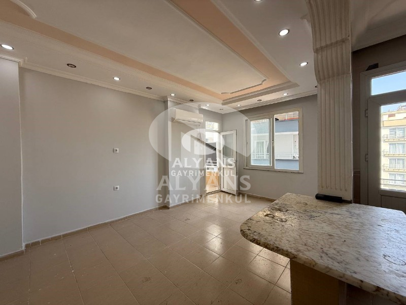 ALYANSTAN DENİZE YÜRÜME MESAFESİNDE SİTE İÇİ BAĞIMSIZ MUTFAK 3+1