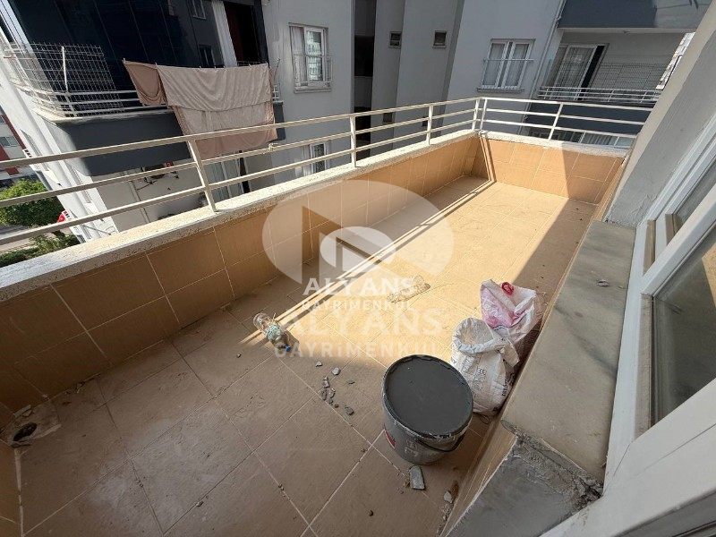 ALYANSTAN DENİZE YÜRÜME MESAFESİNDE SİTE İÇİ BAĞIMSIZ MUTFAK 3+1