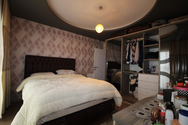 ASLAN'DAN MEZİTLİ'DE YÜKSEK KAT, FERAH CEPHELİ, 3+1 FIRSAT DAİRE