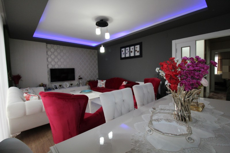 ASLAN'DAN MEZİTLİ'DE YÜKSEK KAT, FERAH CEPHELİ, 3+1 FIRSAT DAİRE