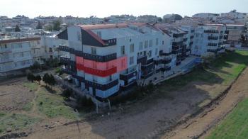 EFELER MAHALLESİ’NDE SATILIK 1+1 EŞYALI HAVUZLU ARA KAT DAİRE FİYAT: 3.650.000TL