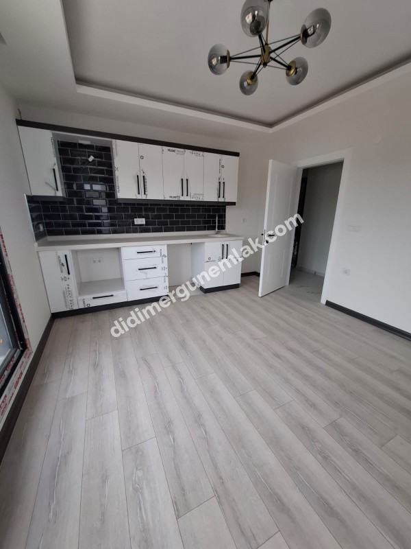 CUMHURİYET MAHALLESİ’NDE SATILIK 2+1 ARA KAT DAİRE  Fiyat: 4.250.000 TL