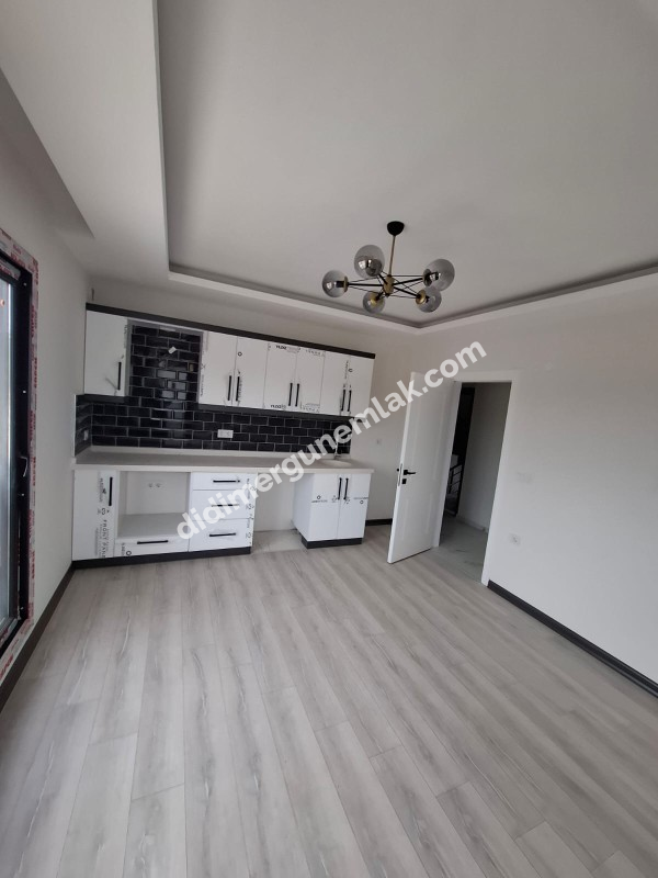 CUMHURİYET MAHALLESİ’NDE SATILIK 2+1 ARA KAT DAİRE  Fiyat: 4.250.000 TL