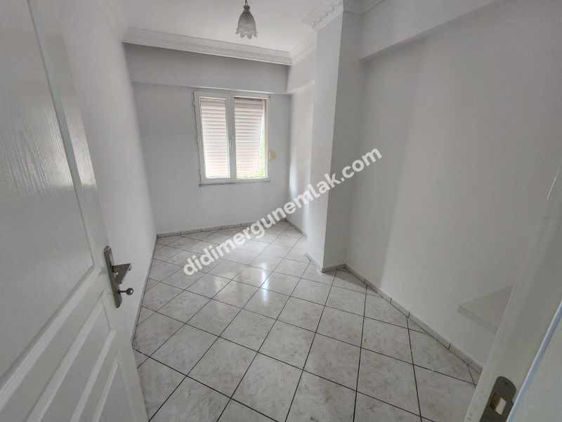 ÇAMLIK MAHALLESİ’NDE SATILIK 2+1 AÇIK MUTFAK DAİRE | DENİZE YÜRÜME MESAFESİNDE  Fiyat: 4.350.000 TL