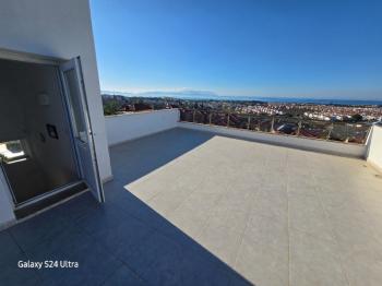 KUŞADASINDA ÖZEL HAVUZLU GENİŞ BAHÇELİ FUL DENİZ MANZARALI 3+1 VİLLA