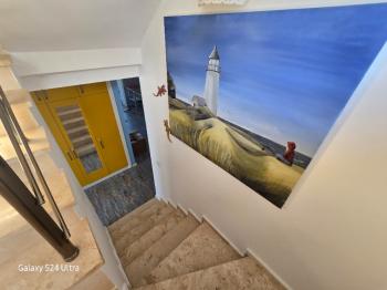 KUŞADASINDA ÖZEL HAVUZLU GENİŞ BAHÇELİ FUL DENİZ MANZARALI 3+1 VİLLA