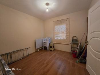 KUŞADASINDA GENİŞ MERKEZE YAKIN DOĞALGAZLI 3+1 SATILIK DAİRE