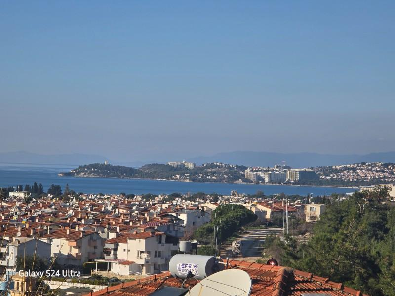 KUŞADASINDA ÖZEL HAVUZLU GENİŞ BAHÇELİ FUL DENİZ MANZARALI 3+1 VİLLA