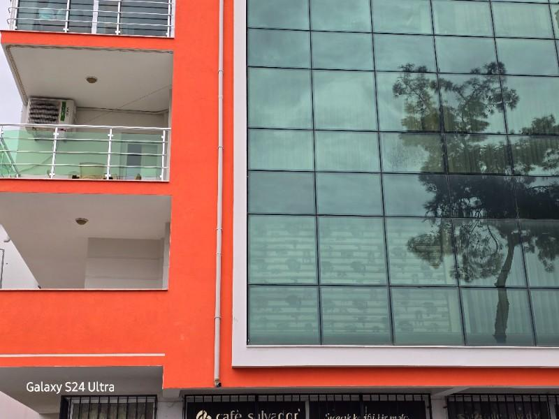 KUŞADASINDA GENİŞ MERKEZE YAKIN DOĞALGAZLI 3+1 SATILIK DAİRE