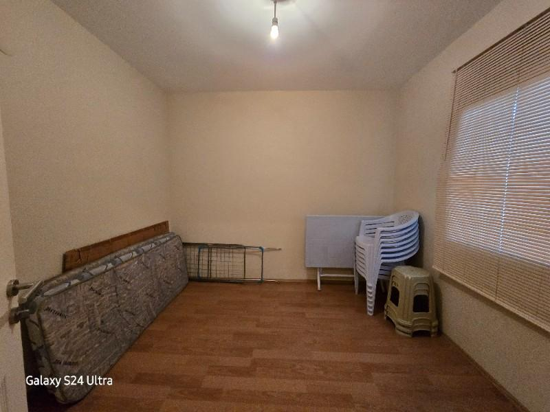 KUŞADASINDA GENİŞ MERKEZE YAKIN DOĞALGAZLI 3+1 SATILIK DAİRE