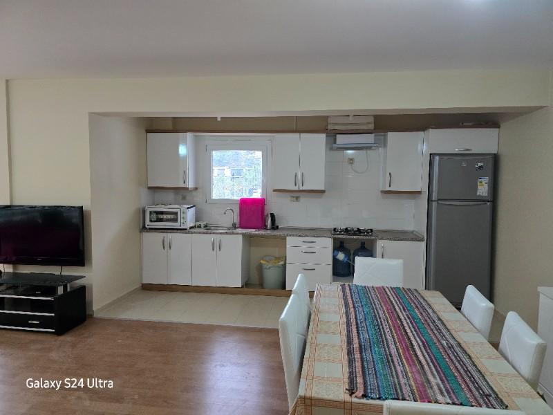 KUŞADASINDA GENİŞ MERKEZE YAKIN DOĞALGAZLI 3+1 SATILIK DAİRE