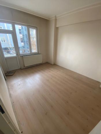 GÜVENAY - ÇORUM ULUKAVAK MAH. ADLİYE ARKASI  BAKIMLI 4+1 SATILIK DAİRE 