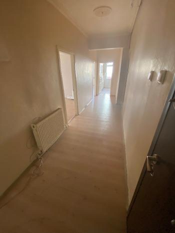 GÜVENAY - ÇORUM ULUKAVAK MAH. ADLİYE ARKASI  BAKIMLI 4+1 SATILIK DAİRE 