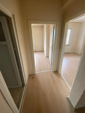 GÜVENAY - ÇORUM ULUKAVAK MAH. ADLİYE ARKASI  BAKIMLI 4+1 SATILIK DAİRE 