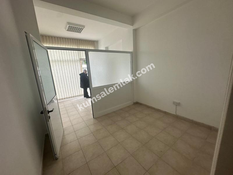 KIZILBAŞ'TA AYLIK ÖDEMELİ KİRALIK TİCARİ İŞ YERİ 