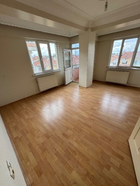 Akşemsettin'de 4+1 Boş Satılık Dubleks