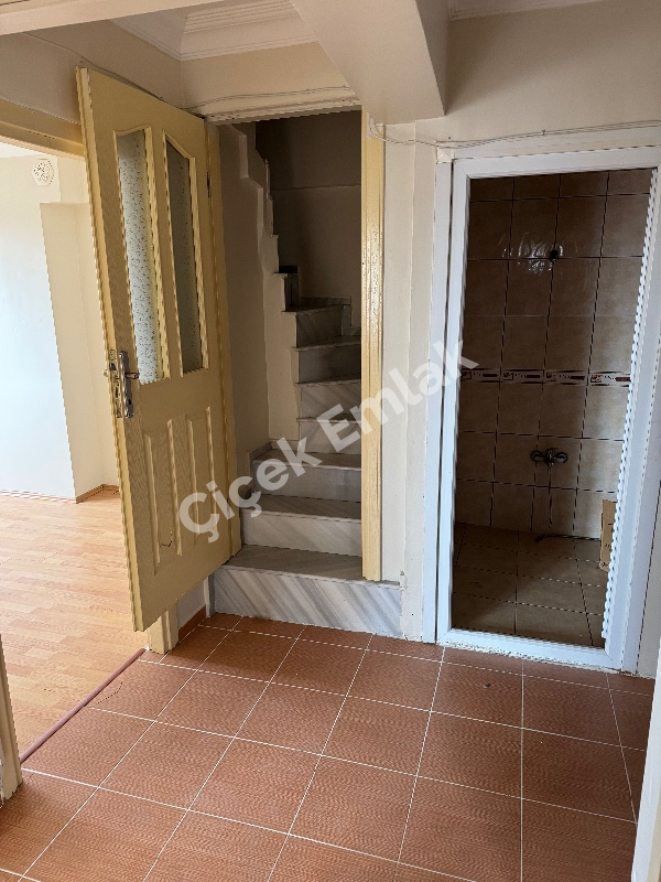 Akşemsettin'de 4+1 Boş Satılık Dubleks