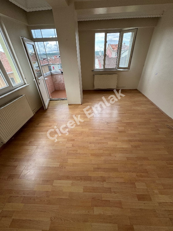 Akşemsettin'de 4+1 Boş Satılık Dubleks