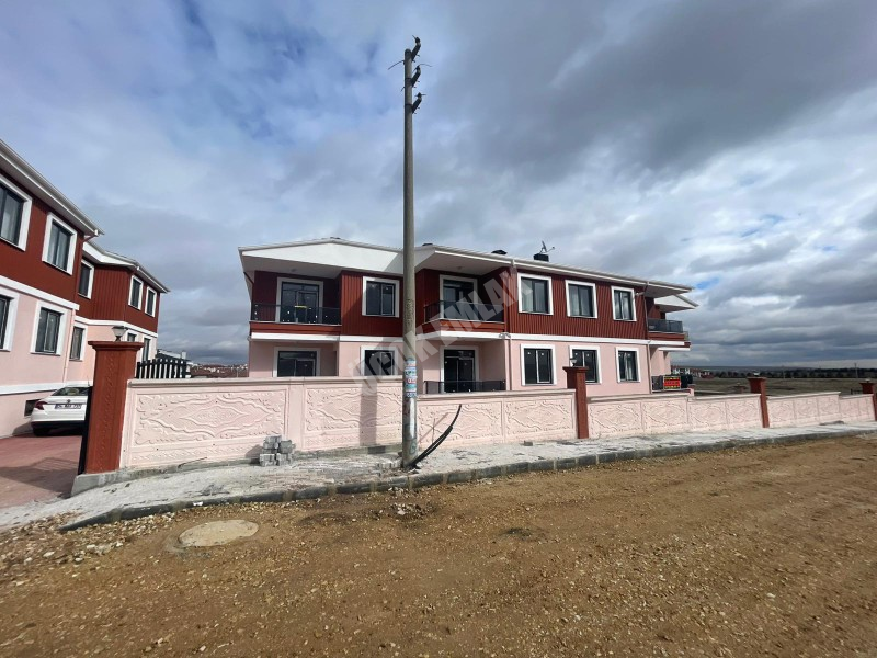 AFYON ÜÇOK EMLAKTAN FATİH MAH SATILIK SIFIR 3+1 LÜX GÜNEY CEPHE DAİRE