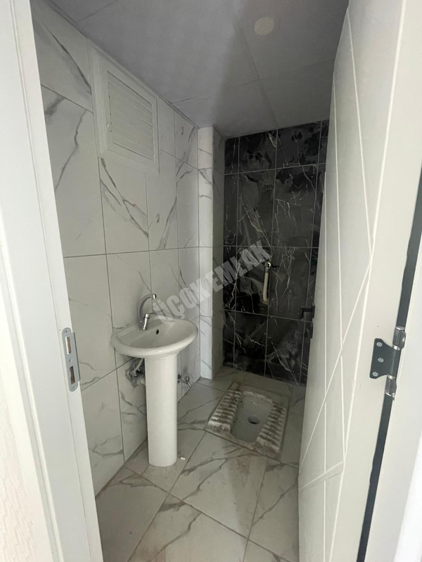 AFYON ÜÇOK EMLAKTAN FATİH MAH SATILIK SIFIR 3+1 LÜX GÜNEY CEPHE DAİRE