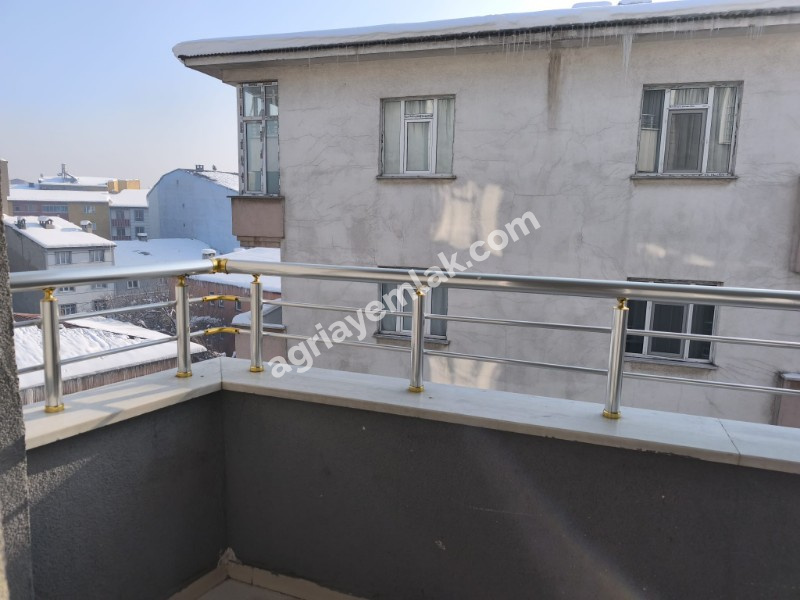 ESKİ KÜTÜPHANE YANINDA GÜNEY DOĞU CEPHELİ 4. KAT 150M2 SATILIK 3+1 DAİRE