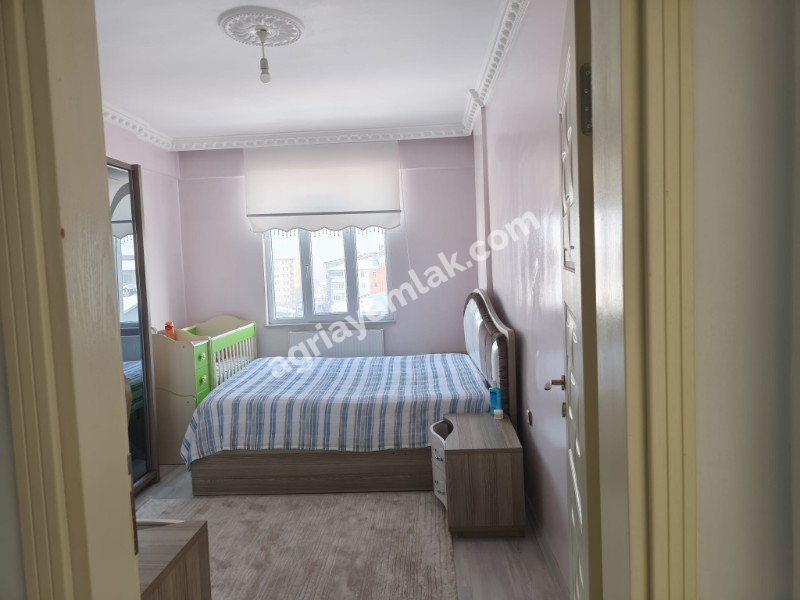 ESKİ KÜTÜPHANE YANINDA GÜNEY DOĞU CEPHELİ 4. KAT 150M2 SATILIK 3+1 DAİRE