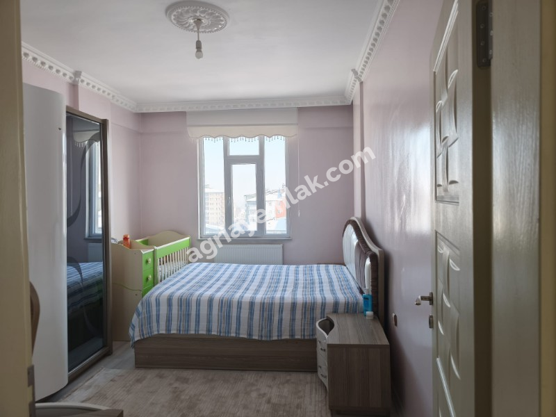 ESKİ KÜTÜPHANE YANINDA GÜNEY DOĞU CEPHELİ 4. KAT 150M2 SATILIK 3+1 DAİRE