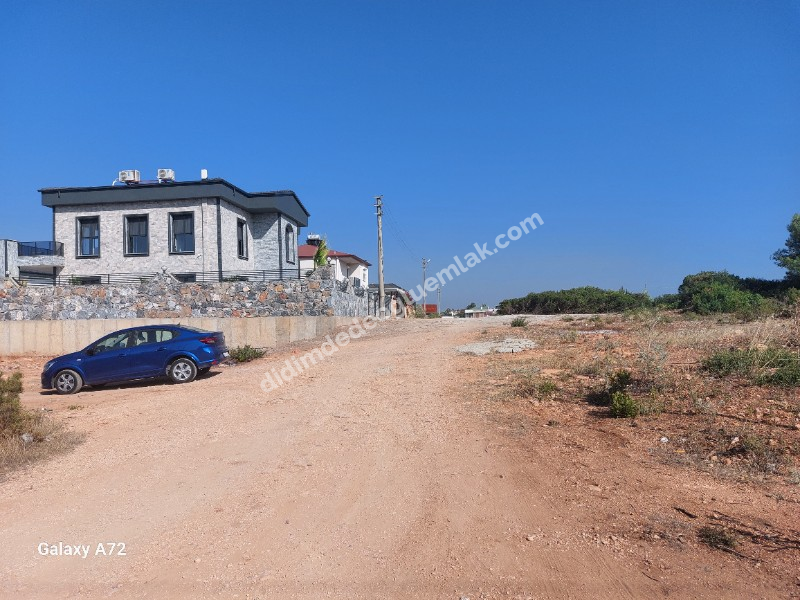 DİDİM YEŞİLTEPEDE SATILIK 700M2 İMARLI ARSA