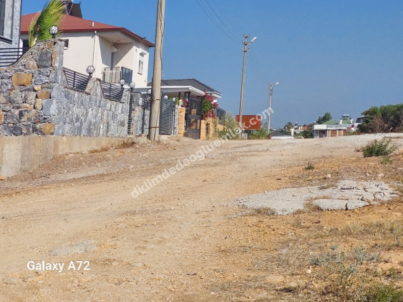 DİDİM YEŞİLTEPEDE SATILIK 700M2 İMARLI ARSA