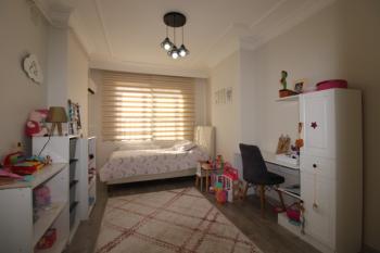 Elmas'tan Viranşehir'de Full Ekstralı,Havuzlu,Bağımsız Mutfak 4+1