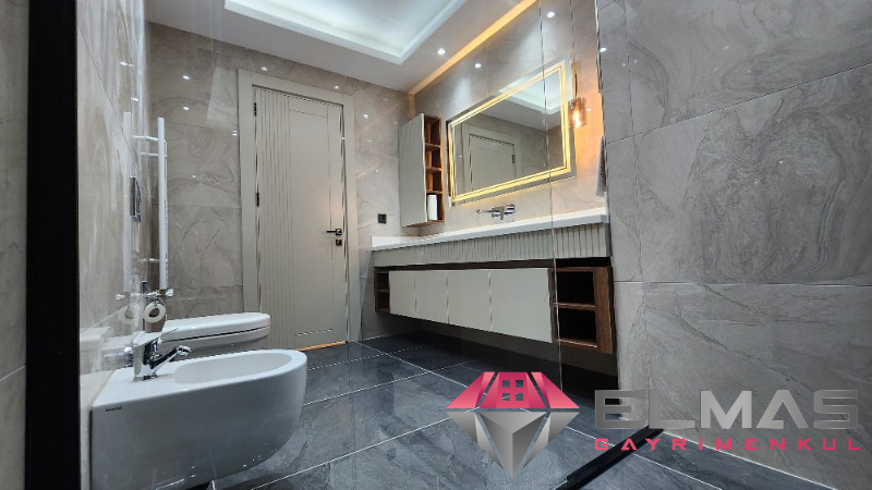 Elmas’tan M.Kemal’de Marka Projede Eşi Benzeri Olmayan Dev Metraj 5+1 !