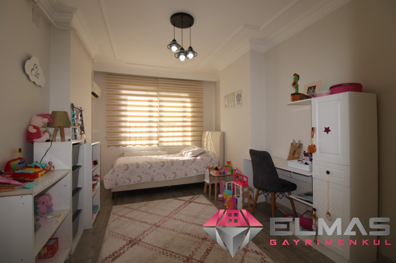 Elmas'tan Viranşehir'de Full Ekstralı,Havuzlu,Bağımsız Mutfak 4+1