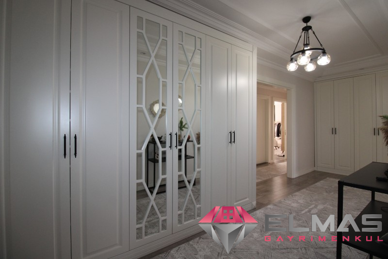 Elmas'tan Viranşehir'de Full Ekstralı,Havuzlu,Bağımsız Mutfak 4+1