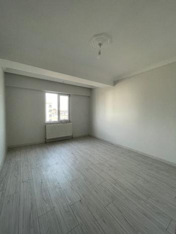 GÜVENAY - ÇORUM FEN LİSESİ BÖLGESİ ANA CADDE ÜZERİ 3+1 KİRALIK DAİRE 