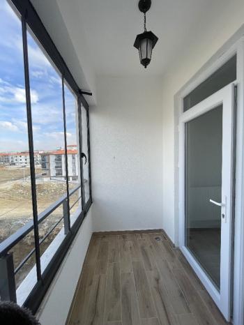 GÜVENAY - ÇORUM FEN LİSESİ BÖLGESİ ANA CADDE ÜZERİ 3+1 KİRALIK DAİRE 