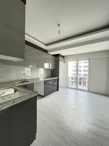 GÜVENAY - ÇORUM FEN LİSESİ BÖLGESİ ANA CADDE ÜZERİ 3+1 KİRALIK DAİRE 