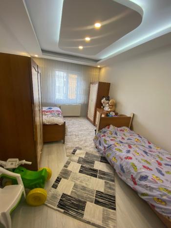 GÜVENAY - ÇORUM ULUKAVAK MAH. ÇİFTLİK CADDESİ ÜZERİ SATILIK DAİRE 