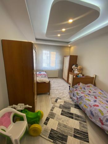 GÜVENAY - ÇORUM ULUKAVAK MAH. ÇİFTLİK CADDESİ ÜZERİ SATILIK DAİRE 