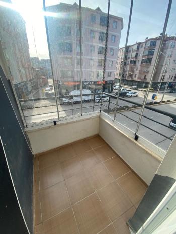 GÜVENAY - ÇORUM ULUKAVAK MAH. ÇİFTLİK CADDESİ ÜZERİ SATILIK DAİRE 