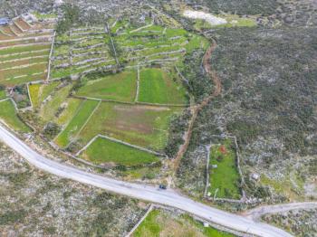 Taşlıca–Söğüt Sınırında 437 m² Müstakil Tapulu, Yola 2. Parsel Satılık Tarla