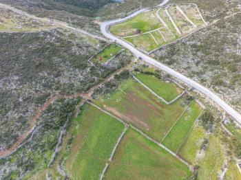 Taşlıca–Söğüt Sınırında 437 m² Müstakil Tapulu, Yola 2. Parsel Satılık Tarla