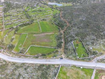 Taşlıca–Söğüt Sınırında 437 m² Müstakil Tapulu, Yola 2. Parsel Satılık Tarla