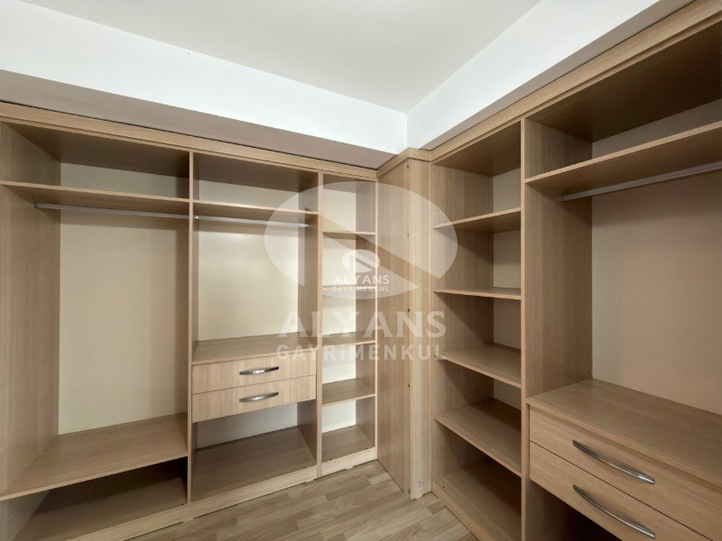 ALYANS'TAN MÜKEMMEL LOKASYONDA FULL SOSYAL ALANLI LÜKS 3+1