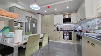 Elmas'tan Merkez'de Konum Harikası Havuzlu Bağımsız Mutfak 3+1