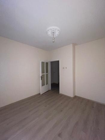 Güvenay - Çorum Karakeçili Mah. Gazi Caddesi Üzeri Satılık Daire 