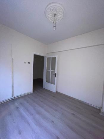 Güvenay - Çorum Karakeçili Mah. Gazi Caddesi Üzeri Satılık Daire 